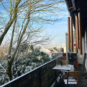 Rez De Jardin Un Pavillon Vue Paris Eiffel Cachan
